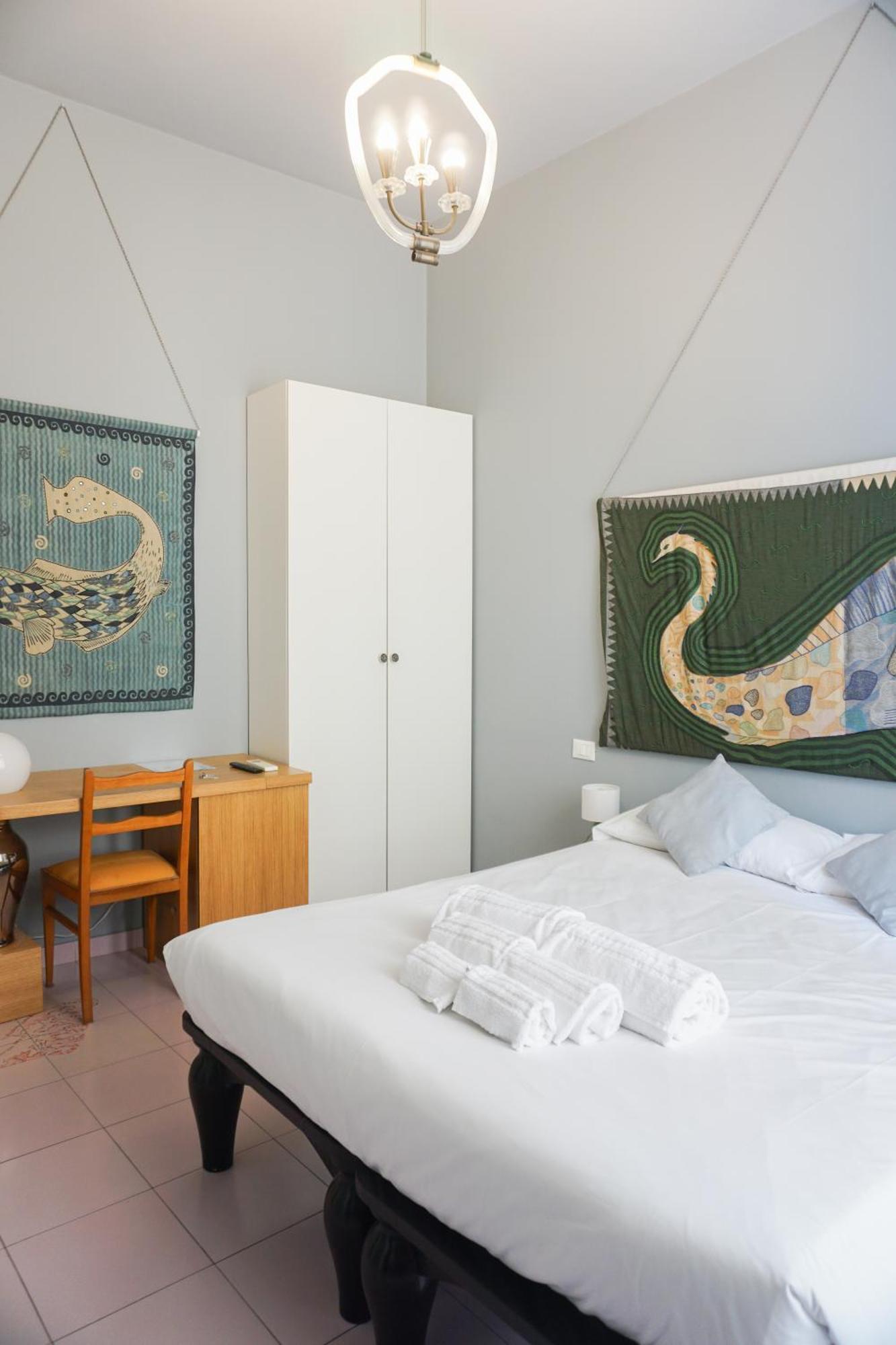 Pensión Tarshito Gallery House Roma